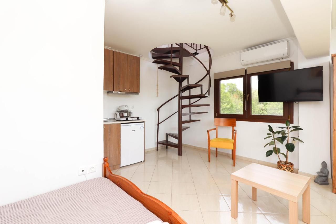Studio Acropolis Serres Next To Center ภายนอก รูปภาพ